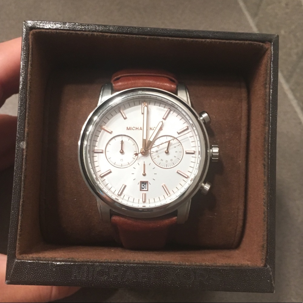 Unisex Michael Kors watch, leather band